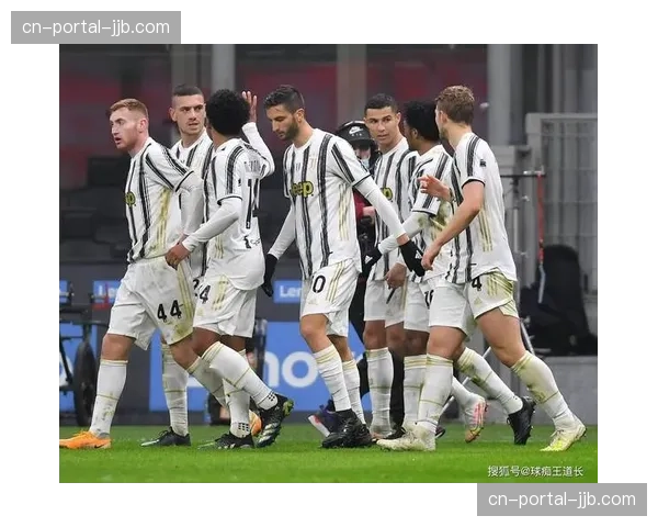 尤文图斯将总比分追至5-5拖入加时，安联球场气氛达到高潮